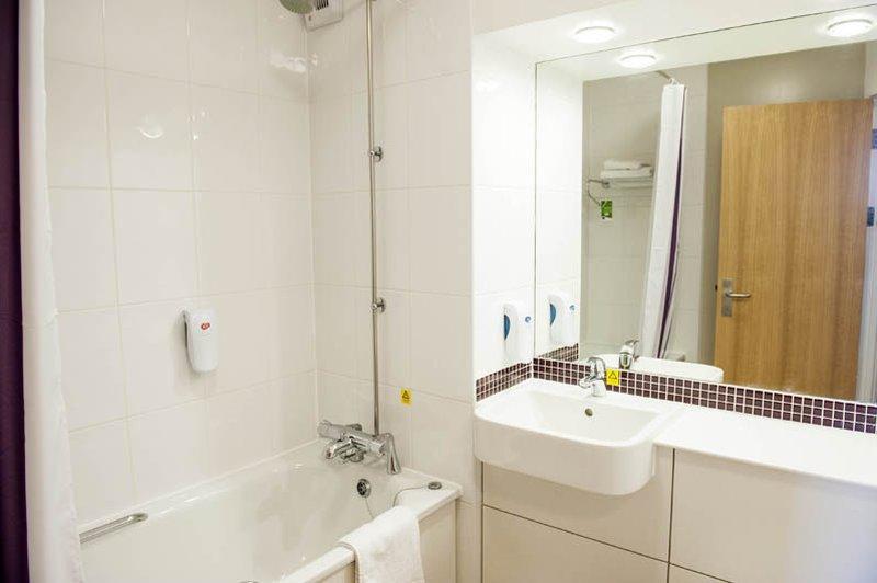 Premier Inn Glasgow Берсден Экстерьер фото